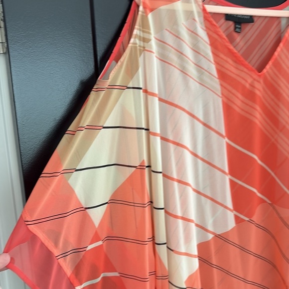 Lane Bryant Coral & Cream/Off White Geometric Asymmetrical Tunic. Size 22/24. - Picture 4 of 13